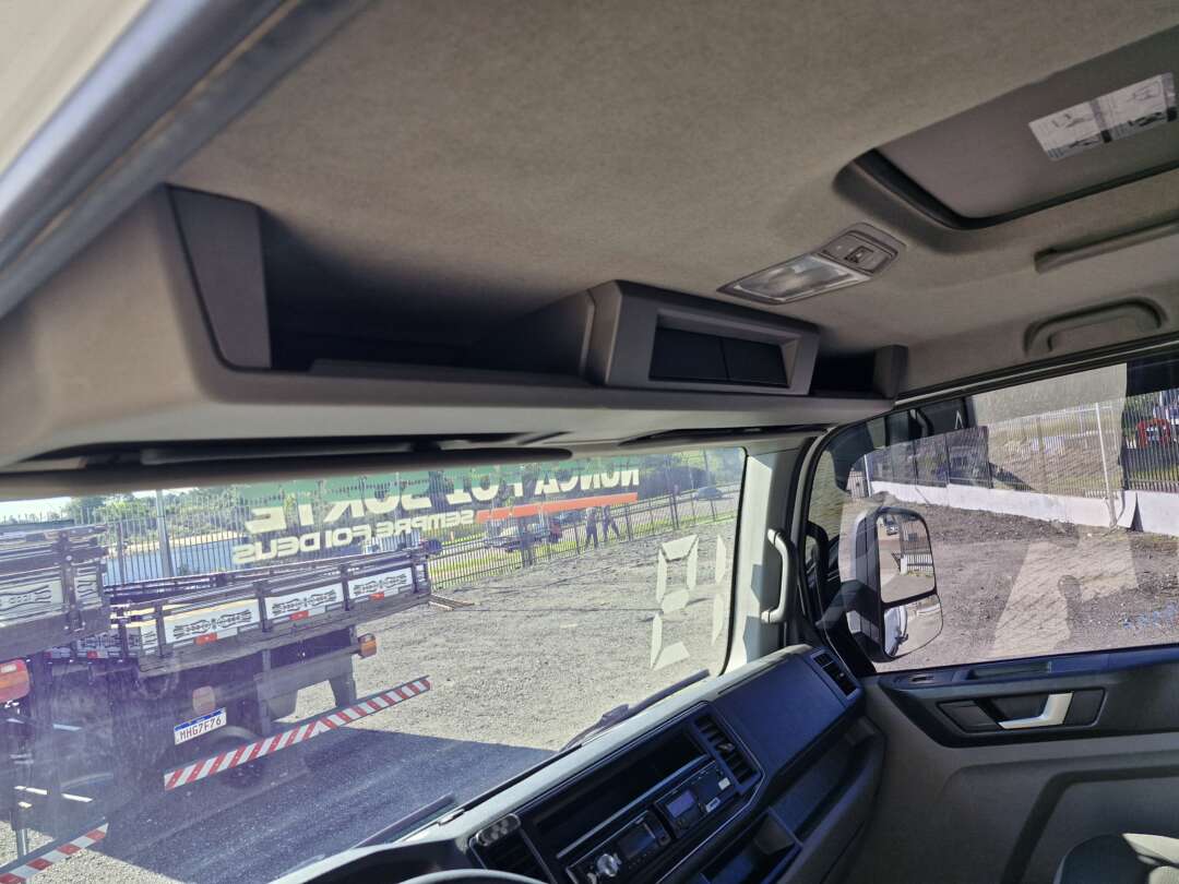 Caminhão VOLKSWAGEN VW 9170 Baú Furgão ANO 2019 de Oto Junior Caminhões no Paraná