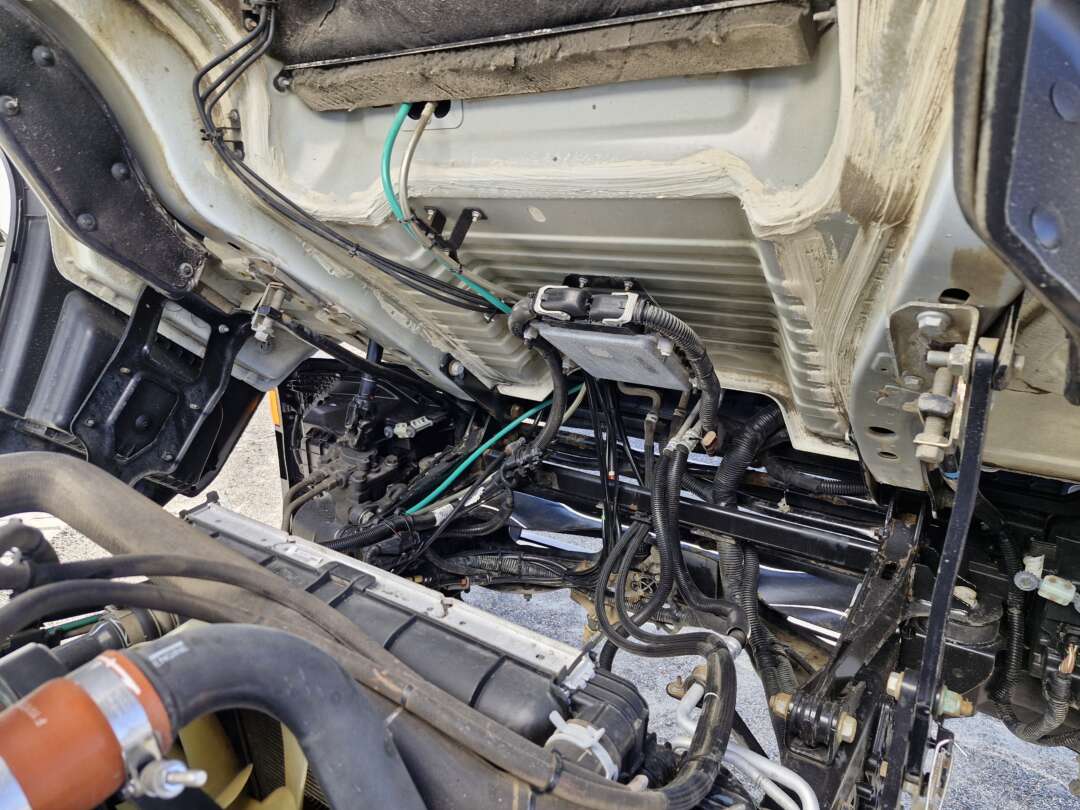 Caminhão VOLKSWAGEN VW 9170 Baú Furgão ANO 2019 de Oto Junior Caminhões no Paraná