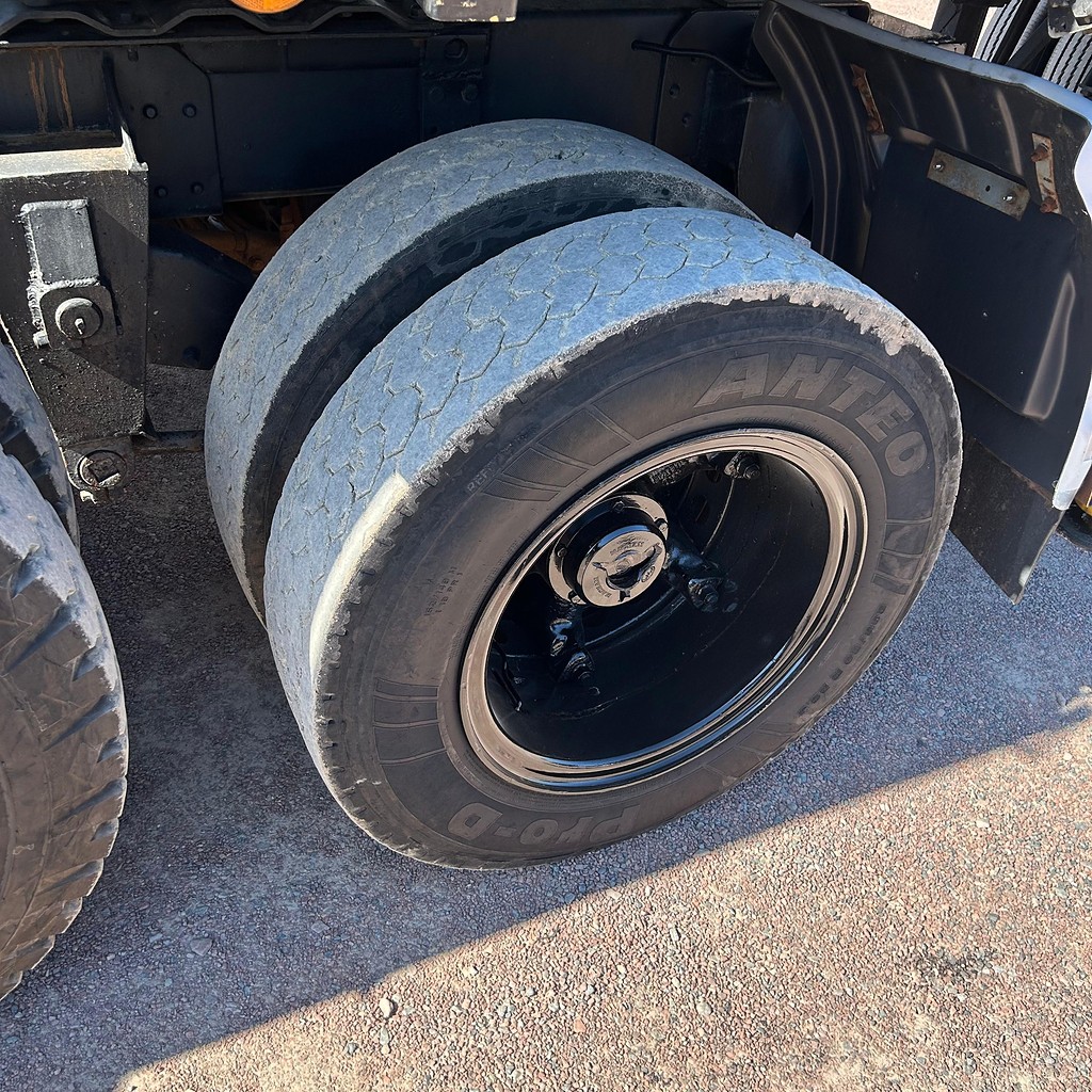 Caminhão SCANIA 112 360 Guincho Munck 1991 de Patio 201 Caminhoes e Carretas no Paraná