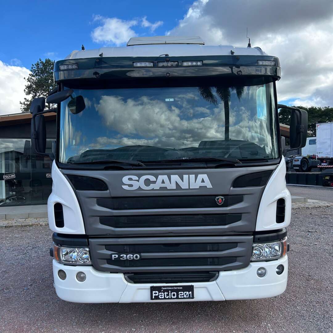 Caminhão SCANIA P360 Cavalo Mecânico ANO 2013 de Patio 201 Caminhoes e Carretas no Paraná