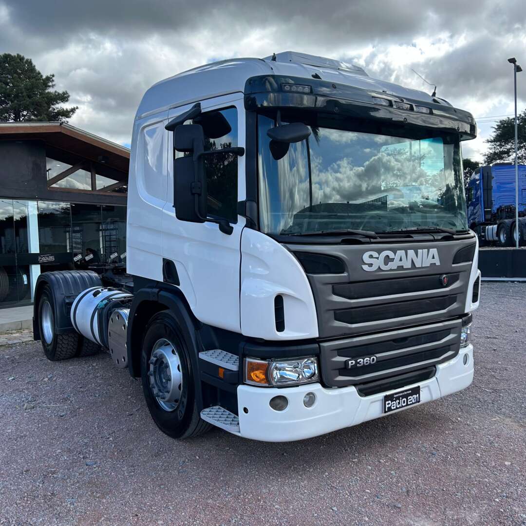 Caminhão SCANIA P360 Cavalo Mecânico ANO 2013 de Patio 201 Caminhoes e Carretas no Paraná