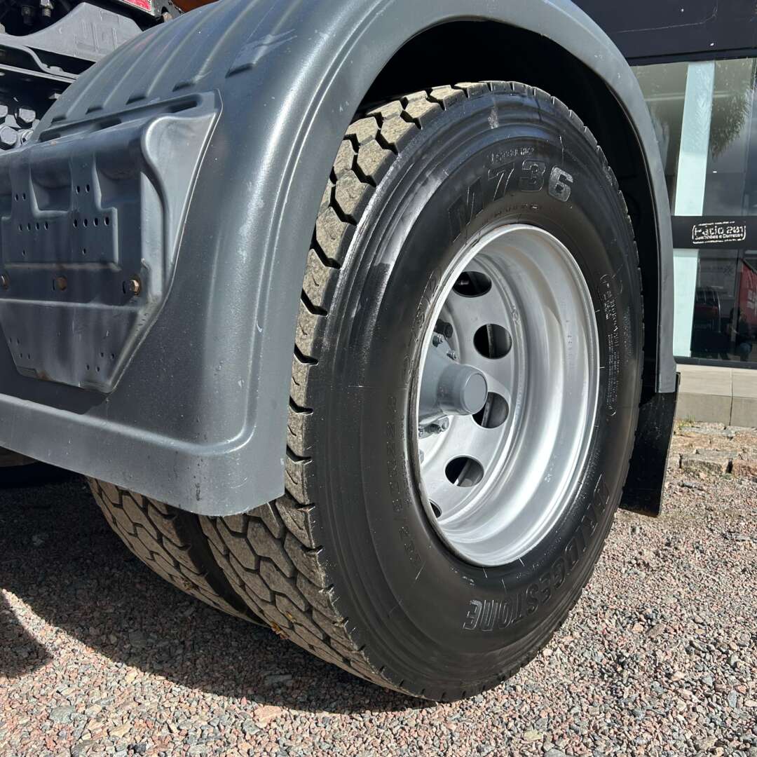 Caminhão SCANIA P360 Cavalo Mecânico ANO 2013 de Patio 201 Caminhoes e Carretas no Paraná