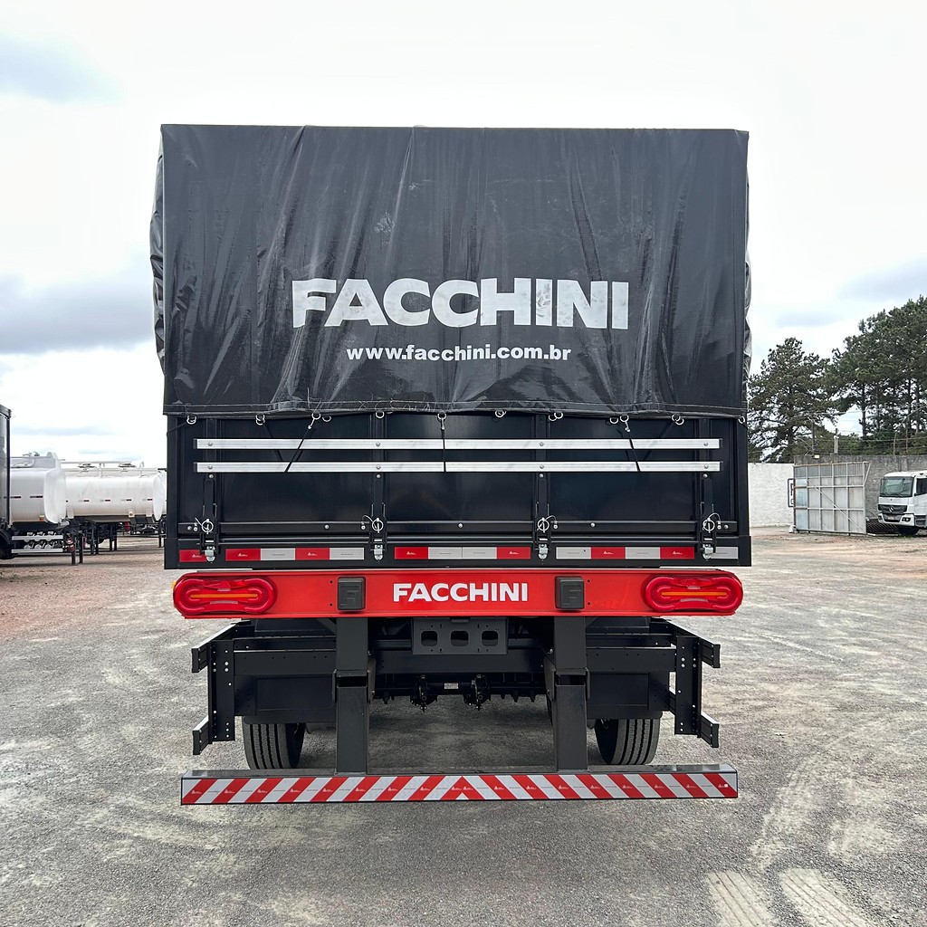 CARRETA SEMI-REBOQUE GRANELEIRO FACHINNI ANO 2026 4 Eixos de Patio 201 Caminhoes e Carretas no Paraná