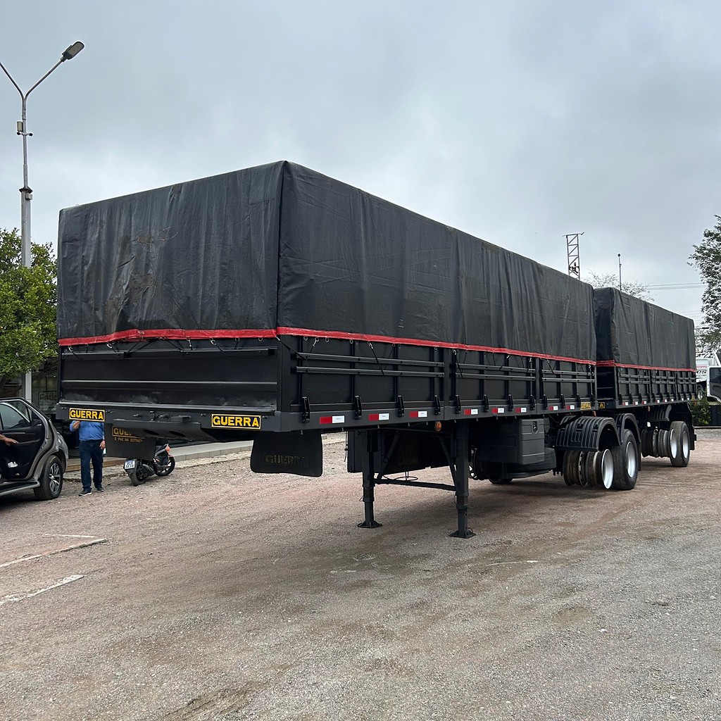 Carreta BITREM GRANELEIRO Guerra ANO 2008 4 Eixos de Patio 201 Caminhoes e Carretas no Paraná