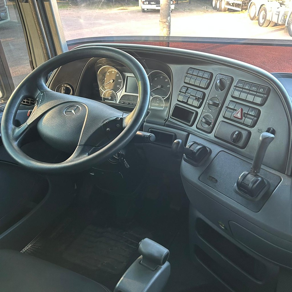 Caminhão MERCEDES BENZ MB 2546 Cavalo Mecânico ANO 2020 de Patio 201 Caminhoes e Carretas no Paraná