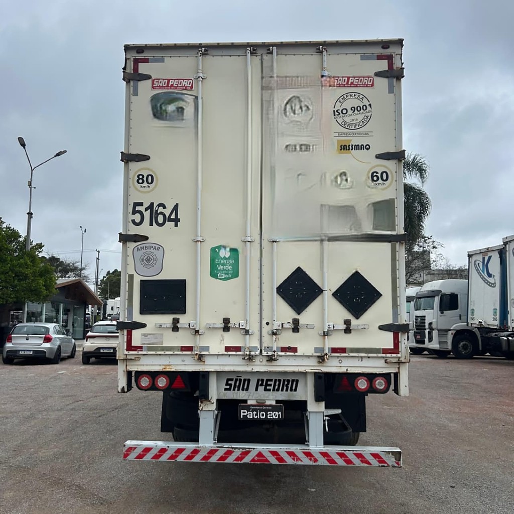 Carreta SEMI-REBOQUE BAU SIDER São Pedro ANO 2020 3 Eixos de Patio 201 Caminhoes e Carretas no Paraná