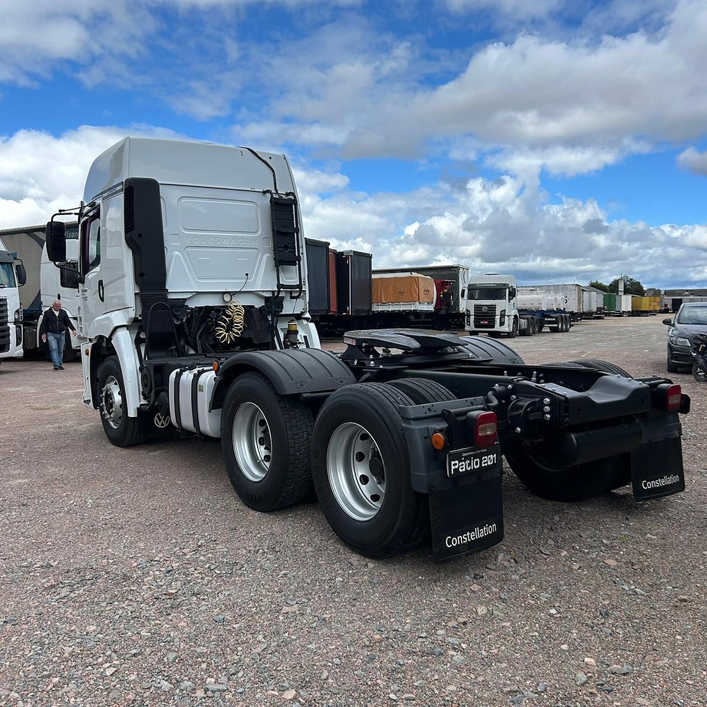 Caminhão VOLKSWAGEN VW 25420 Cavalo Mecânico ANO 2020 de Patio 201 Caminhoes e Carretas no Paraná