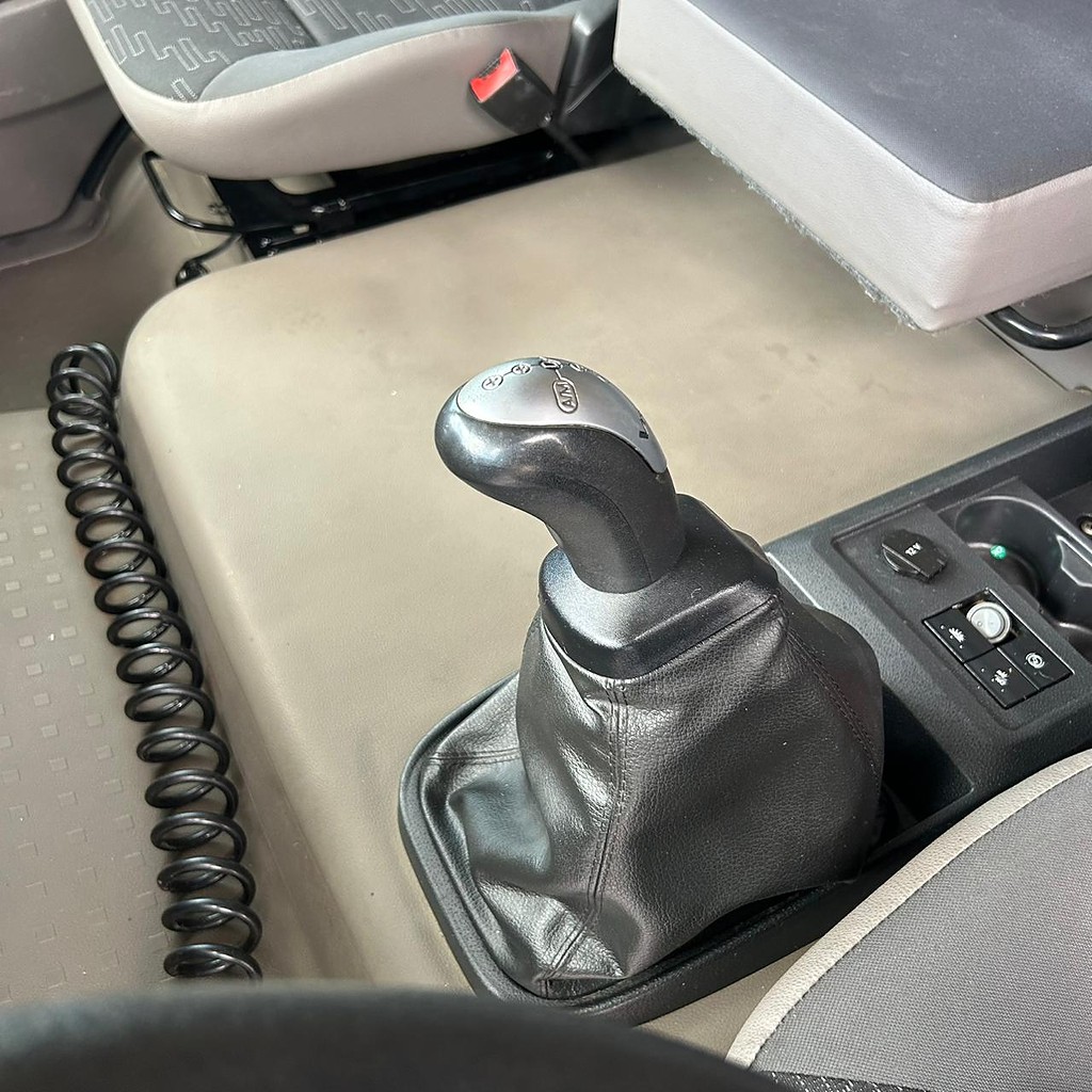 Caminhão VOLKSWAGEN VW 25420 Cavalo Mecânico ANO 2020 de Patio 201 Caminhoes e Carretas no Paraná