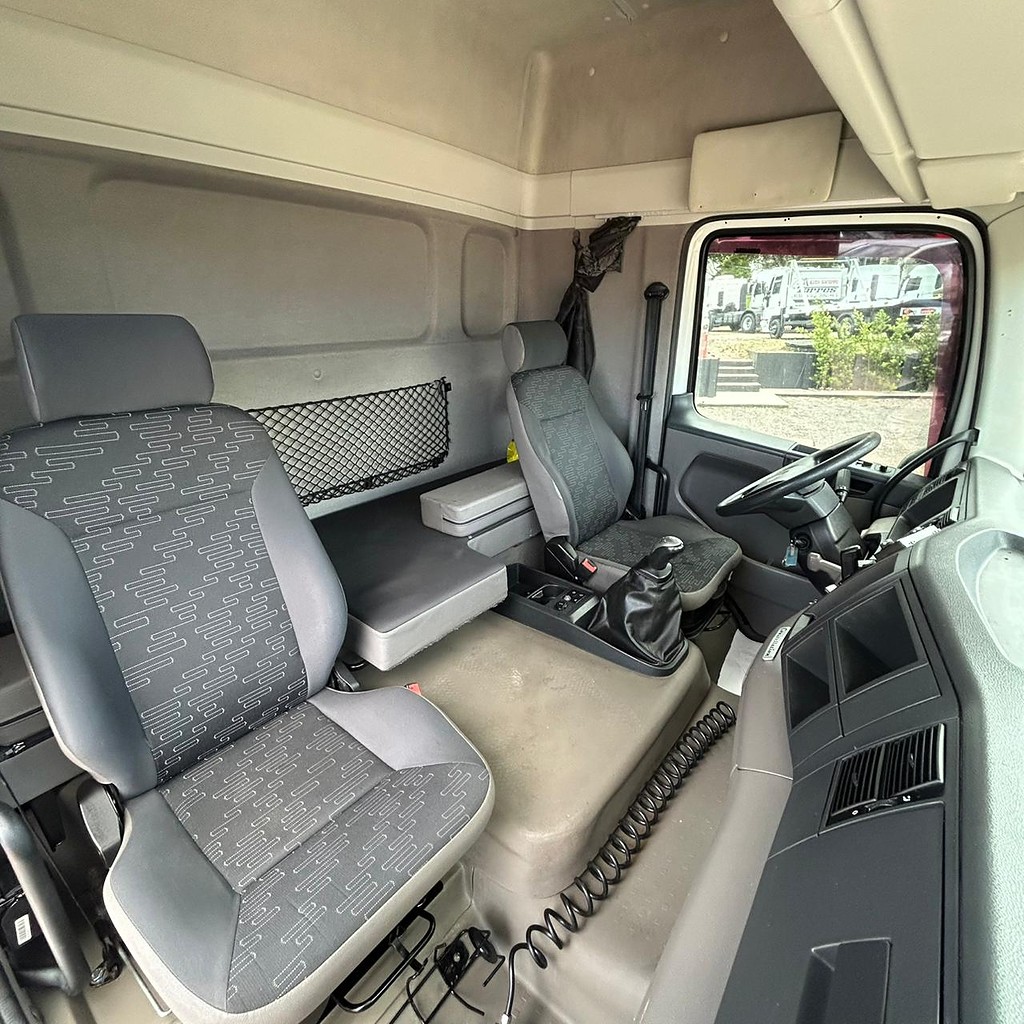 Caminhão VOLKSWAGEN VW 25420 Cavalo Mecânico ANO 2020 de Patio 201 Caminhoes e Carretas no Paraná