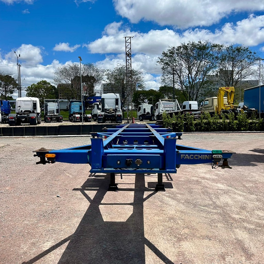 Carreta Bug Porta Container C/pneus Facchini 2018 Conteiner de Patio 201 Caminhoes e Carretas no Paraná