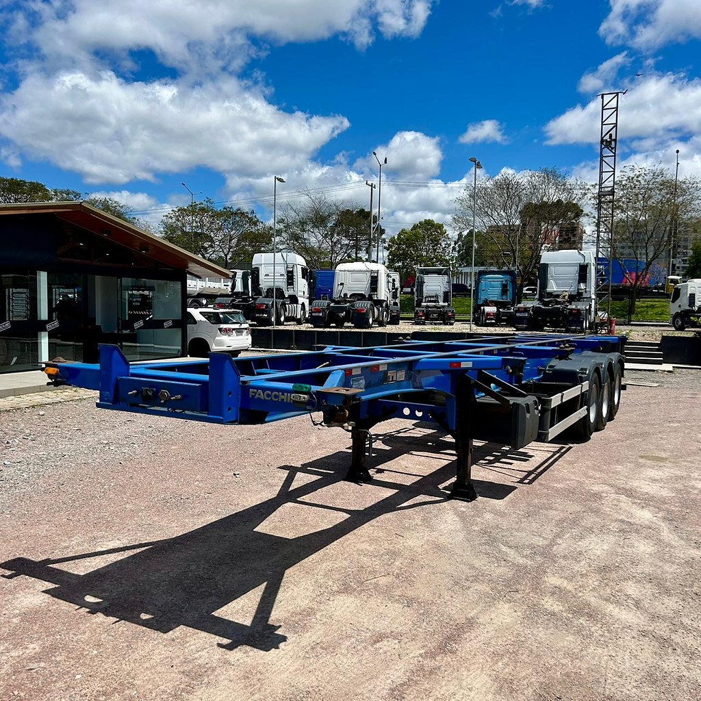Carreta Bug Porta Container C/pneus Facchini 2018 Conteiner de Patio 201 Caminhoes e Carretas no Paraná