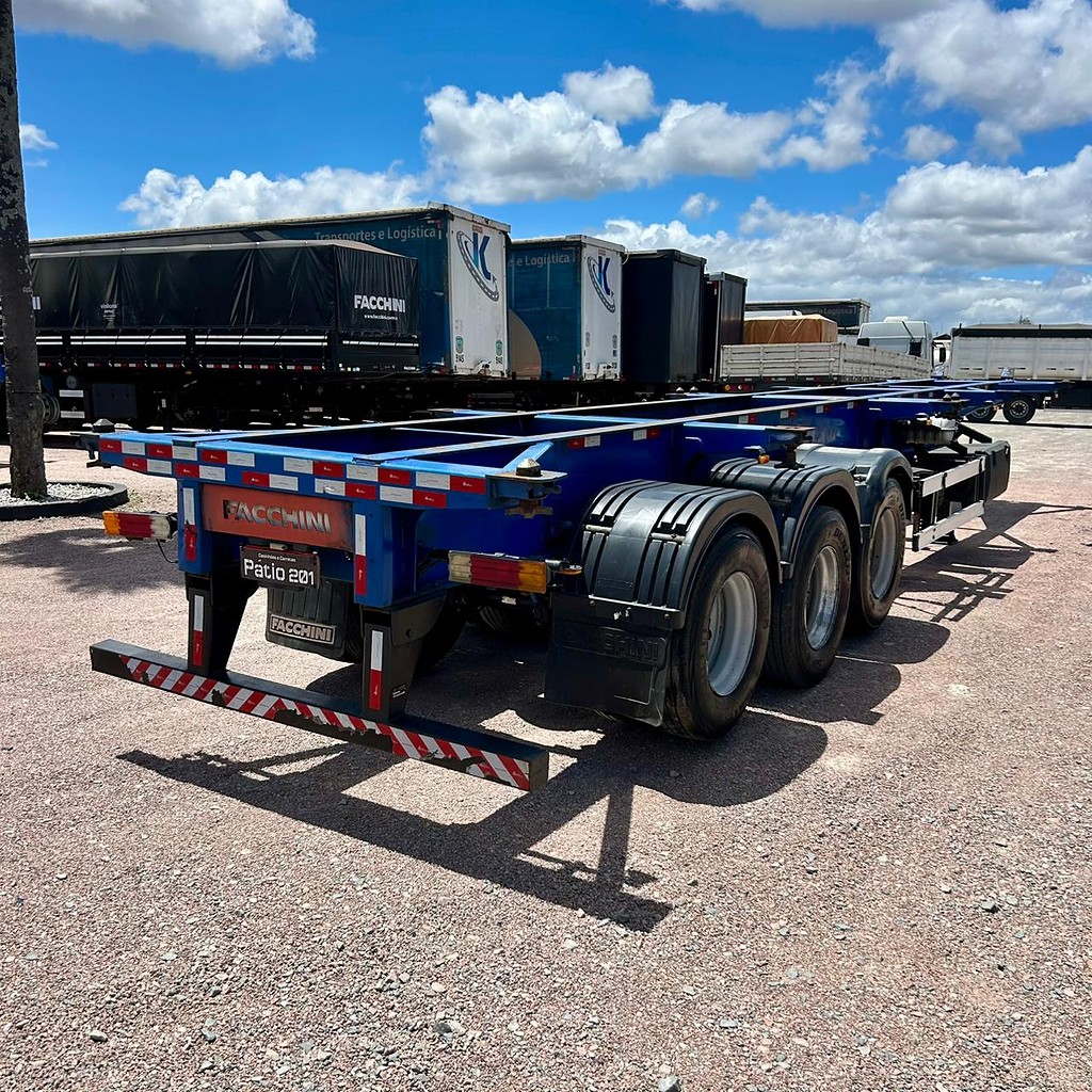 Carreta Bug Porta Container C/pneus Facchini 2018 Conteiner de Patio 201 Caminhoes e Carretas no Paraná
