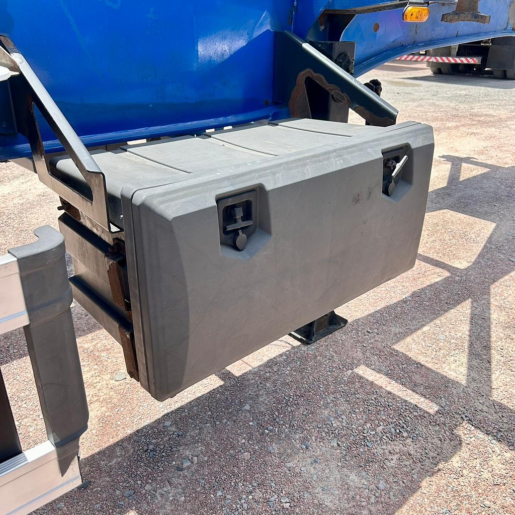 Carreta Bug Porta Container C/pneus Facchini 2018 Conteiner de Patio 201 Caminhoes e Carretas no Paraná