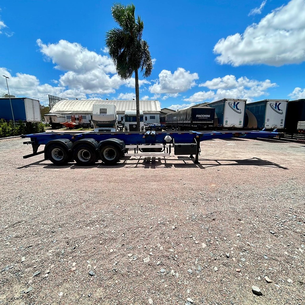 Carreta Bug Porta Container C/pneus Facchini 2018 Conteiner de Patio 201 Caminhoes e Carretas no Paraná