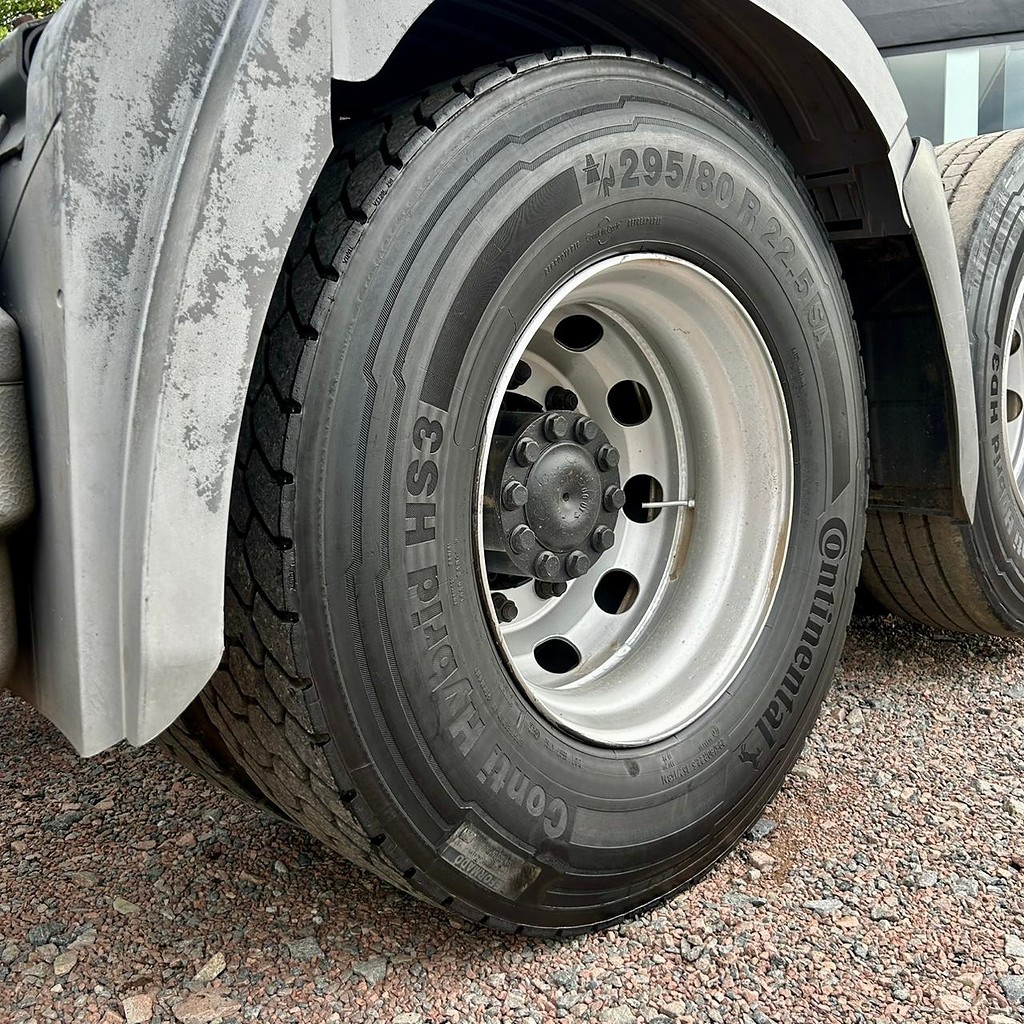 Caminhão MERCEDES BENZ MB 2544 Cavalo Mecânico ANO 2014 de Patio 201 Caminhoes e Carretas no Paraná