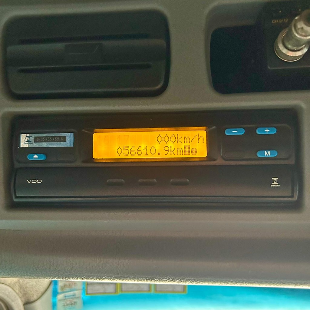 Caminhão MERCEDES BENZ MB 2544 Cavalo Mecânico ANO 2014 de Patio 201 Caminhoes e Carretas no Paraná