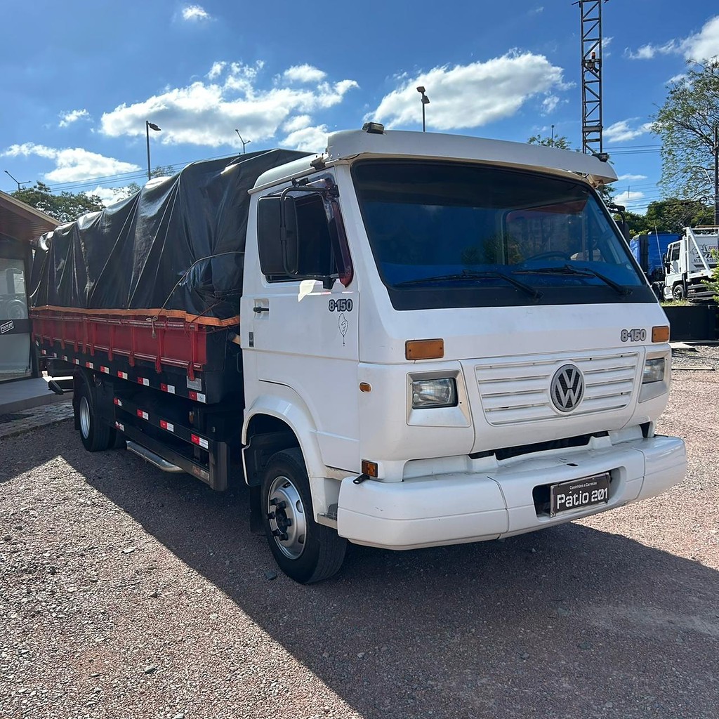 Caminhão VOLKSWAGEN VW 8150 Plataforma Guincho ANO 2003 de Patio 201 Caminhoes e Carretas no Paraná
