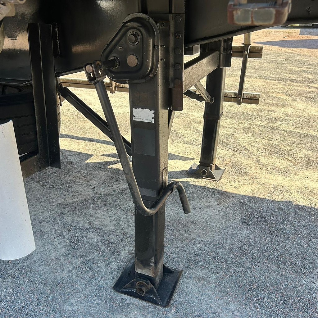 Carreta SEMI-REBOQUE BAU SIDER Schiffer ANO 2016 1+1 Vanderleia de Patio 201 Caminhoes e Carretas no Paraná