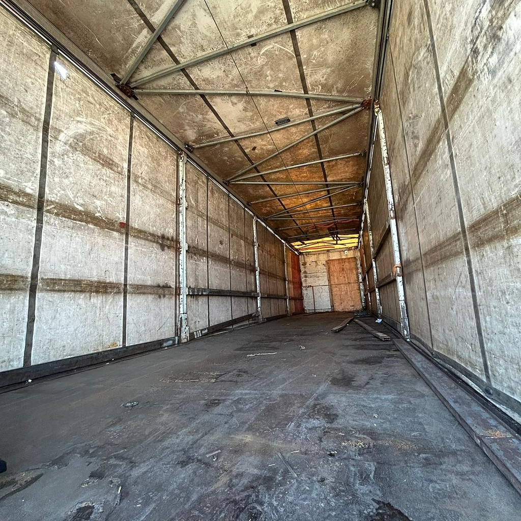 Carreta SEMI-REBOQUE BAU SIDER Schiffer ANO 2016 1+1 Vanderleia de Patio 201 Caminhoes e Carretas no Paraná