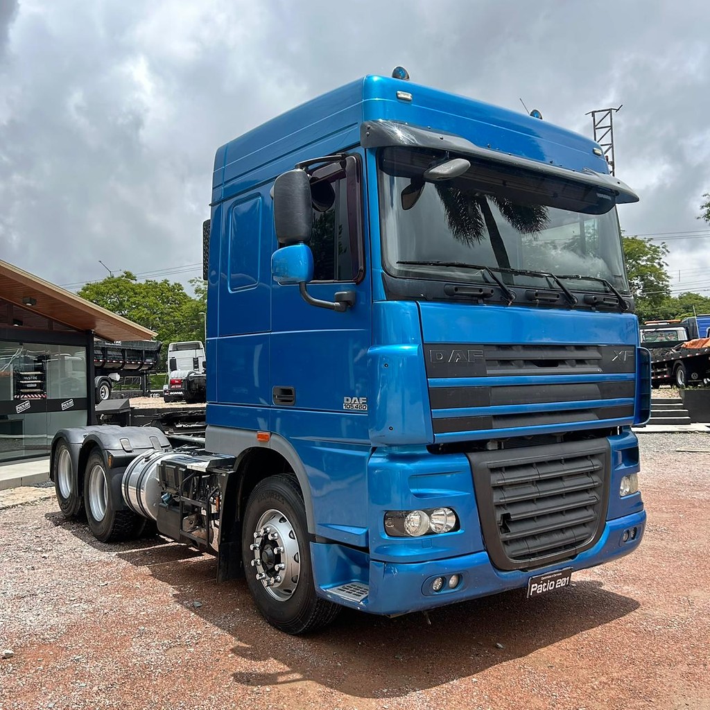 Caminhão DAF XF105 460 Cavalo Mecânico ANO 2020 de Patio 201 Caminhoes e Carretas no Paraná