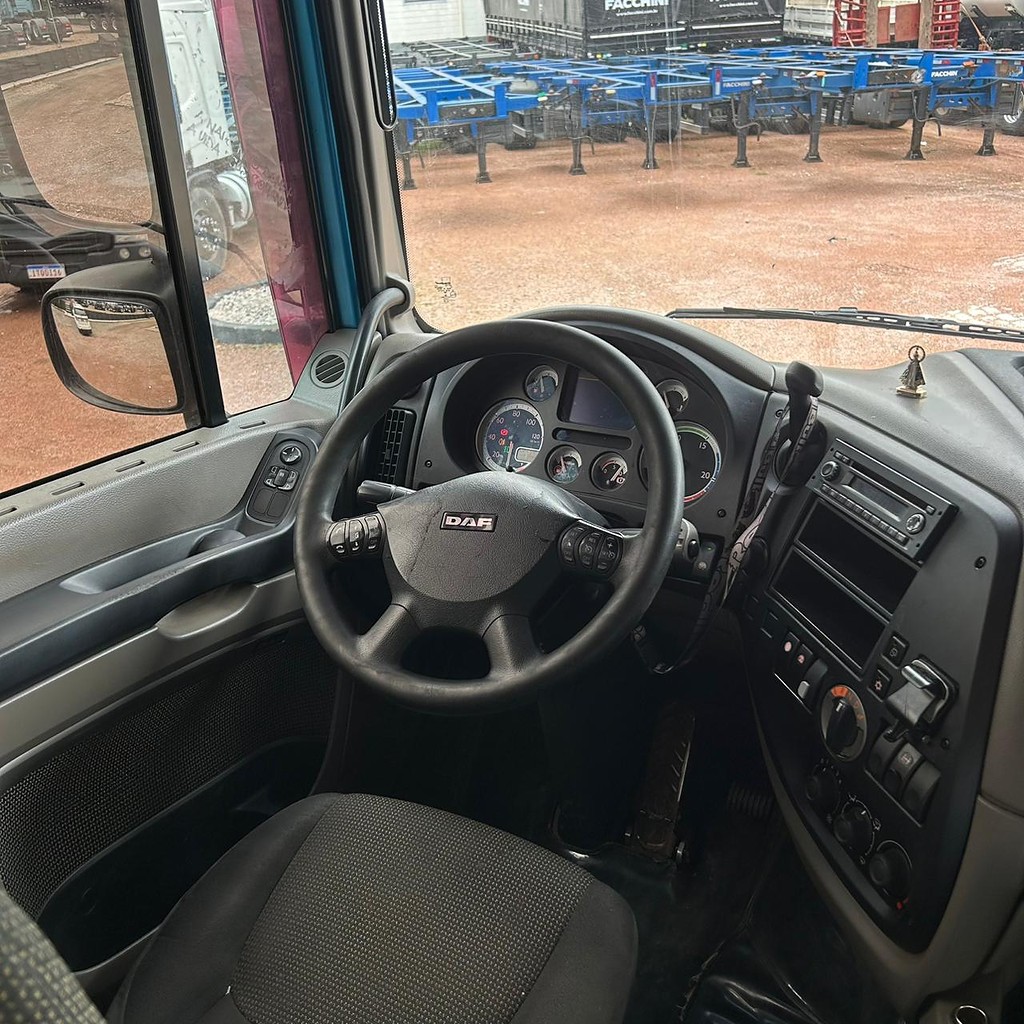 Caminhão DAF XF105 460 Cavalo Mecânico ANO 2020 de Patio 201 Caminhoes e Carretas no Paraná