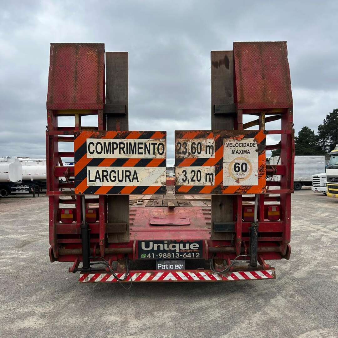Carreta SEMI-REBOQUE PRANCHA Noma ANO 2013 2+1 Canguru de Patio 201 Caminhoes e Carretas no Paraná