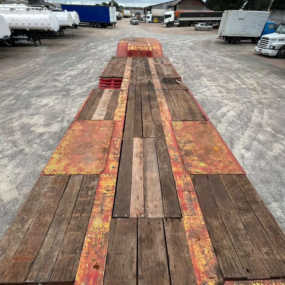 Carreta SEMI-REBOQUE PRANCHA Noma ANO 2013 2+1 Canguru de Patio 201 Caminhoes e Carretas no Paraná