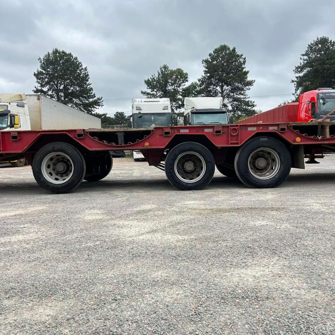Carreta SEMI-REBOQUE PRANCHA Noma ANO 2013 2+1 Canguru de Patio 201 Caminhoes e Carretas no Paraná
