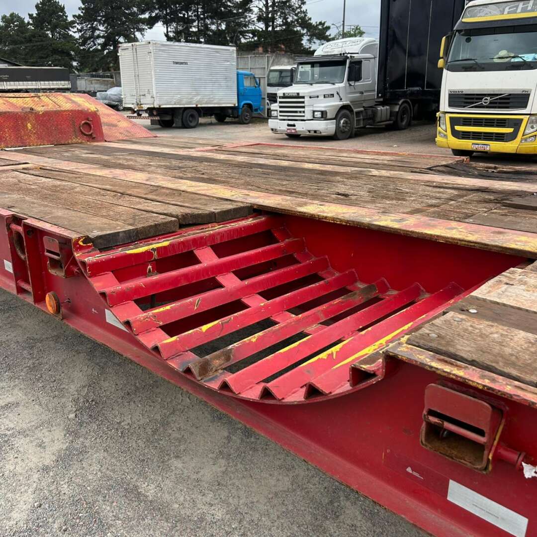 Carreta SEMI-REBOQUE PRANCHA Noma ANO 2013 2+1 Canguru de Patio 201 Caminhoes e Carretas no Paraná