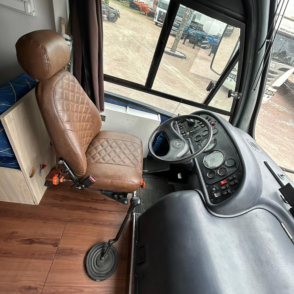 Caminhão MERCEDES BENZ MB 914 Motorhome ANO 2003 de Patio 201 Caminhoes e Carretas no Paraná