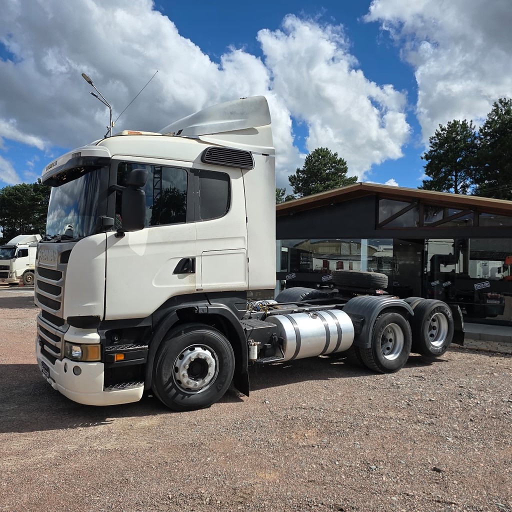 Caminhão SCANIA 440 Cavalo Mecânico ANO 2015 de Patio 201 Caminhoes e Carretas no Paraná
