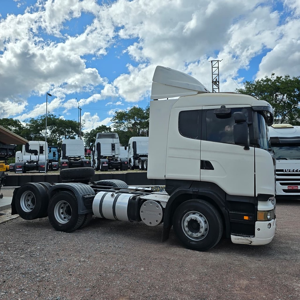 Caminhão SCANIA 440 Cavalo Mecânico ANO 2015 de Patio 201 Caminhoes e Carretas no Paraná