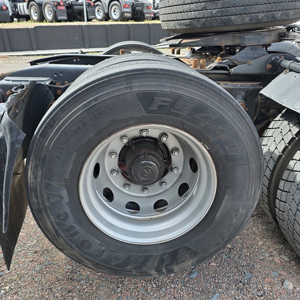 Caminhão SCANIA 440 Cavalo Mecânico ANO 2015 de Patio 201 Caminhoes e Carretas no Paraná