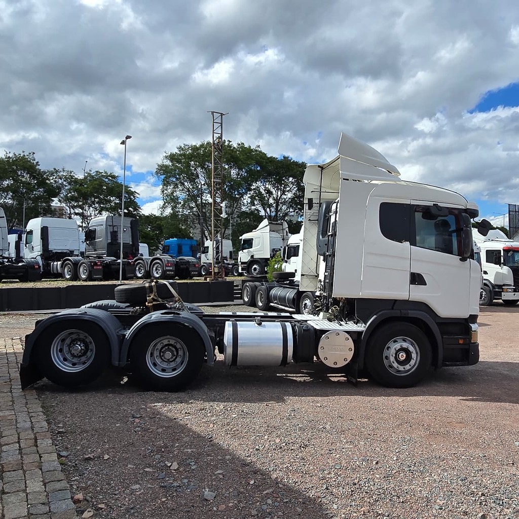 Caminhão SCANIA 440 Cavalo Mecânico ANO 2014 de Patio 201 Caminhoes e Carretas no Paraná