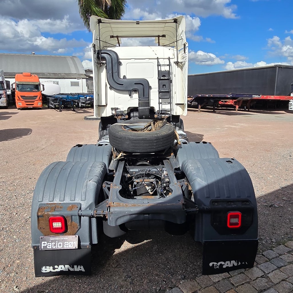 Caminhão SCANIA 440 Cavalo Mecânico ANO 2014 de Patio 201 Caminhoes e Carretas no Paraná
