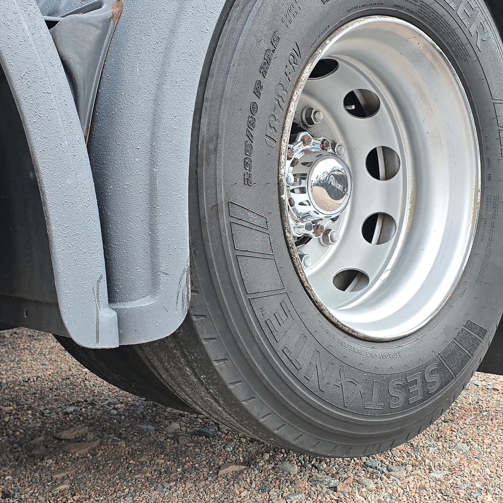 Caminhão SCANIA 440 Cavalo Mecânico ANO 2014 de Patio 201 Caminhoes e Carretas no Paraná