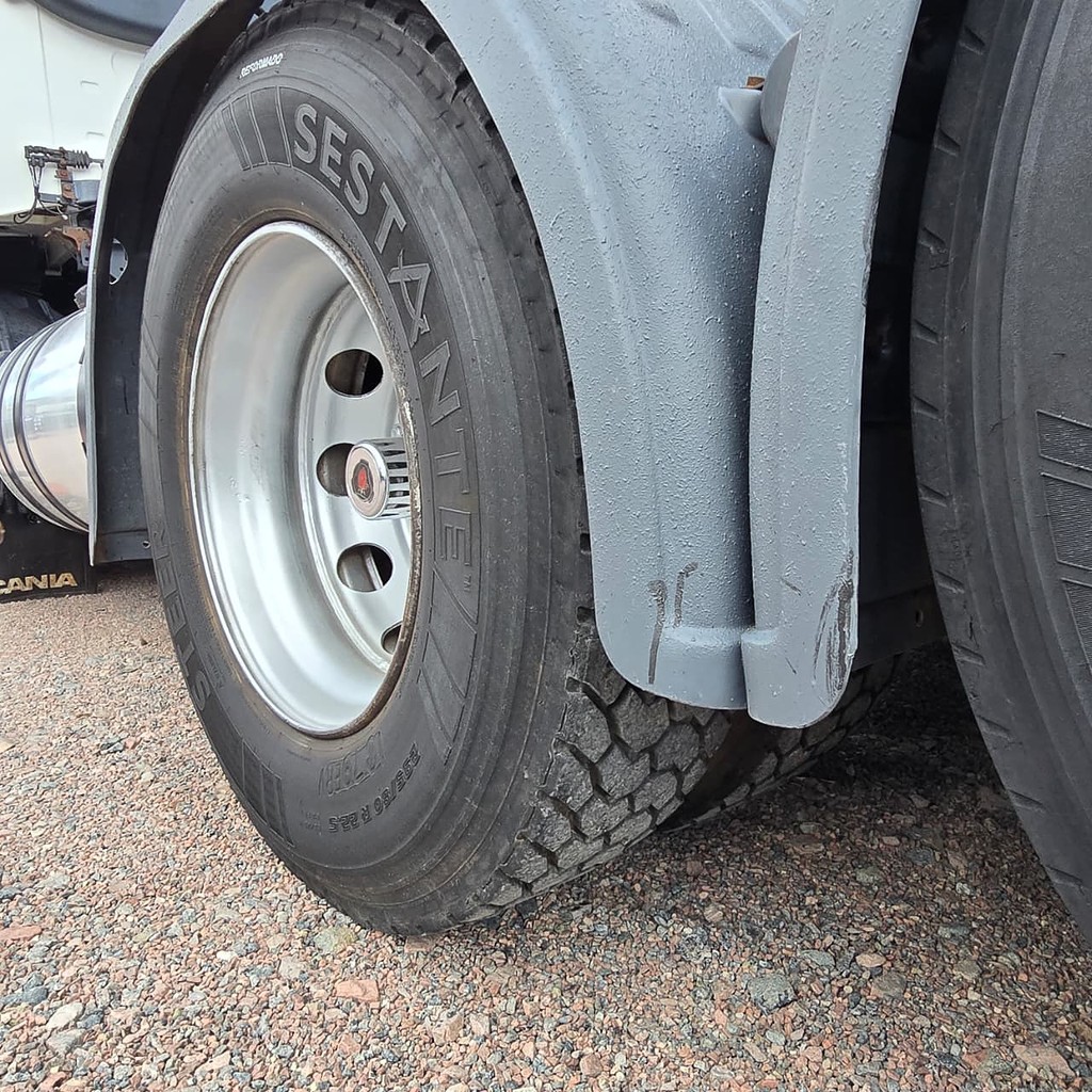 Caminhão SCANIA 440 Cavalo Mecânico ANO 2014 de Patio 201 Caminhoes e Carretas no Paraná