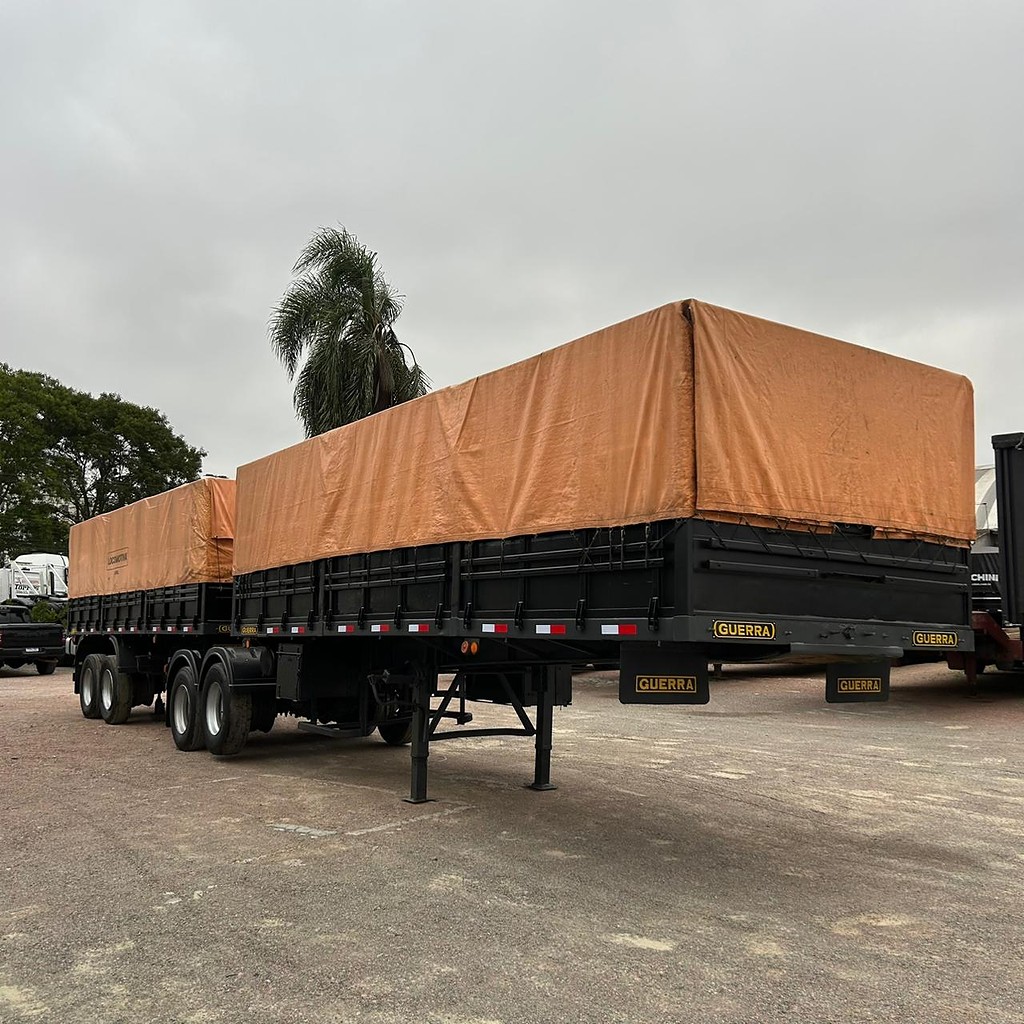 Carreta BITREM GRANELEIRO Guerra ANO 2002 4 Eixos de Patio 201 Caminhoes e Carretas no Paraná