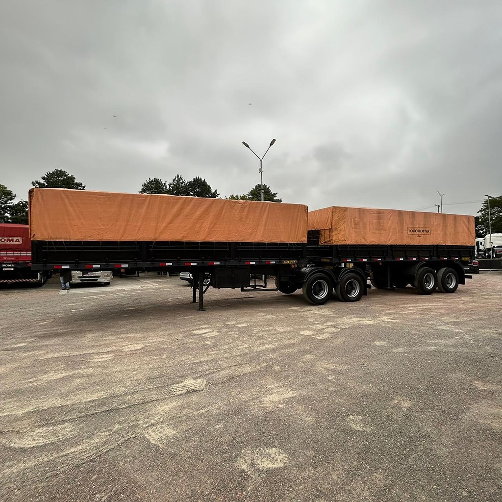 Carreta BITREM GRANELEIRO Guerra ANO 2002 4 Eixos de Patio 201 Caminhoes e Carretas no Paraná