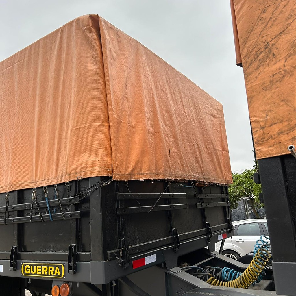 Carreta BITREM GRANELEIRO Guerra ANO 2002 4 Eixos de Patio 201 Caminhoes e Carretas no Paraná