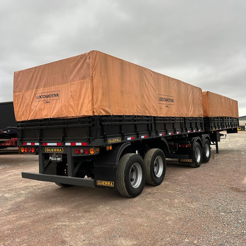 Carreta BITREM GRANELEIRO Guerra ANO 2002 4 Eixos de Patio 201 Caminhoes e Carretas no Paraná