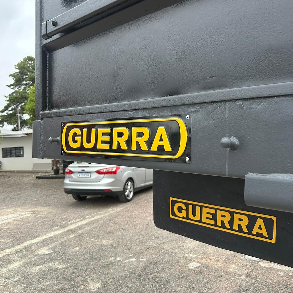 Carreta BITREM GRANELEIRO Guerra ANO 2002 4 Eixos de Patio 201 Caminhoes e Carretas no Paraná