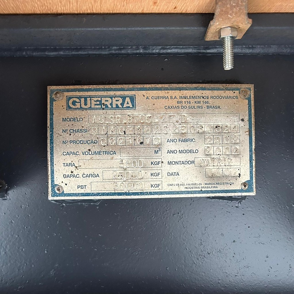 Carreta BITREM GRANELEIRO Guerra ANO 2002 4 Eixos de Patio 201 Caminhoes e Carretas no Paraná