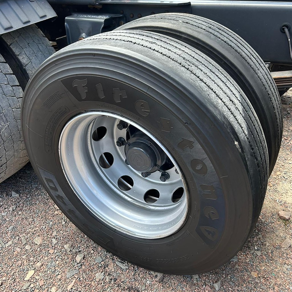 Caminhão SCANIA 440 Cavalo Mecânico ANO 2015 de Patio 201 Caminhoes e Carretas no Paraná