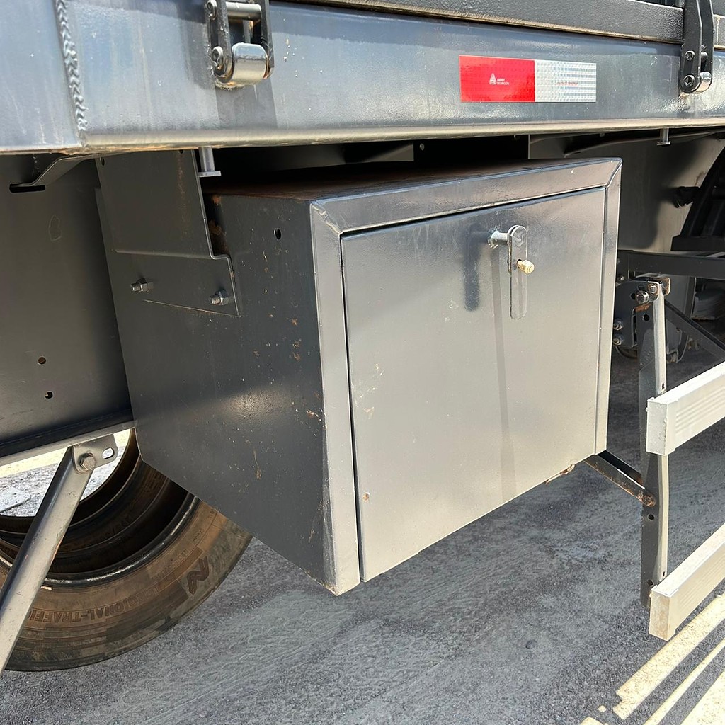 Carreta BITREM 9 EIXOS GRANELEIRO Guerra ANO 2016 9 Eixos de Patio 201 Caminhoes e Carretas no Paraná