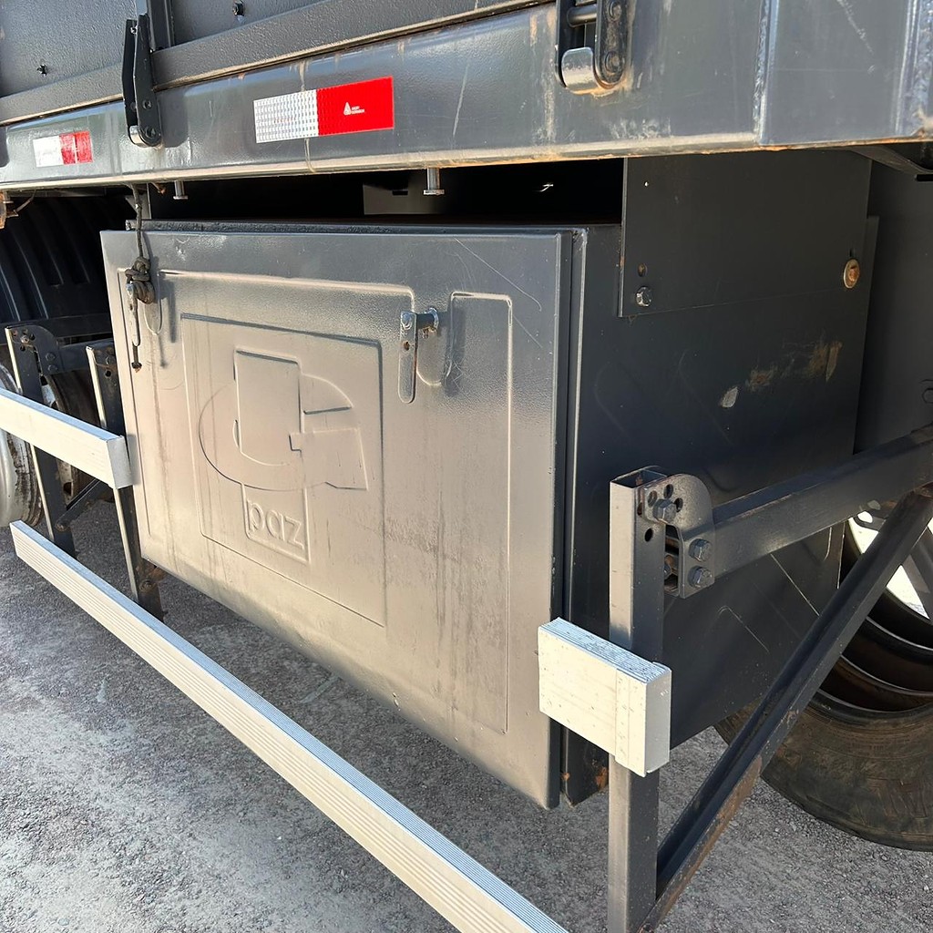 Carreta BITREM 9 EIXOS GRANELEIRO Guerra ANO 2016 9 Eixos de Patio 201 Caminhoes e Carretas no Paraná