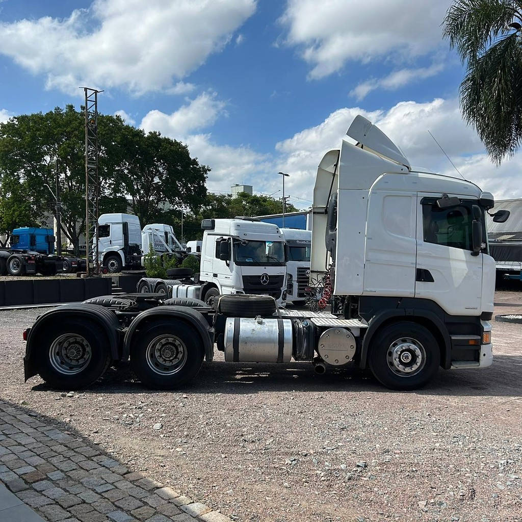 Caminhão SCANIA 440 Cavalo Mecânico ANO 2014 de Patio 201 Caminhoes e Carretas no Paraná