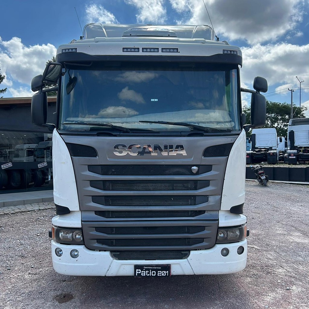 Caminhão SCANIA 440 Cavalo Mecânico ANO 2014 de Patio 201 Caminhoes e Carretas no Paraná