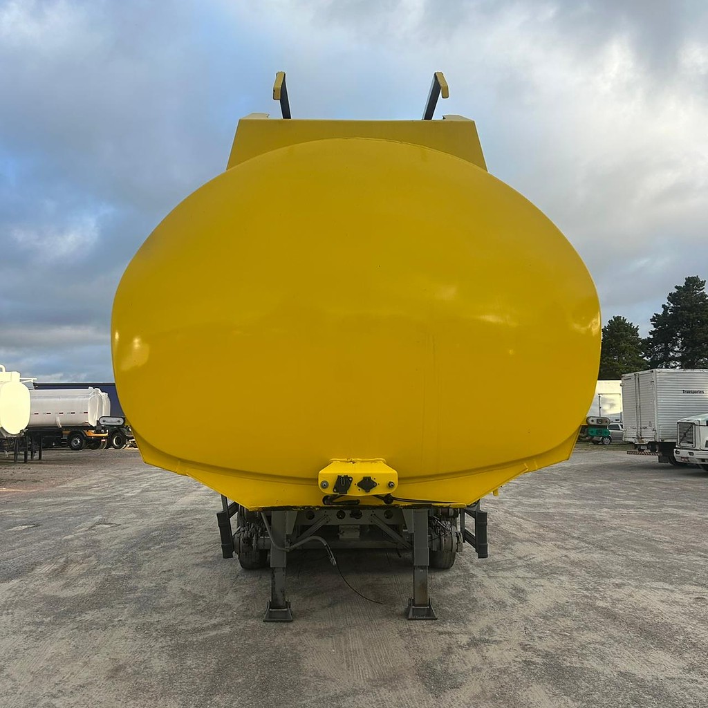 Carreta SEMI-REBOQUE TANQUE ACO Facchini ANO 2015 3 Eixos de Patio 201 Caminhoes e Carretas no Paraná