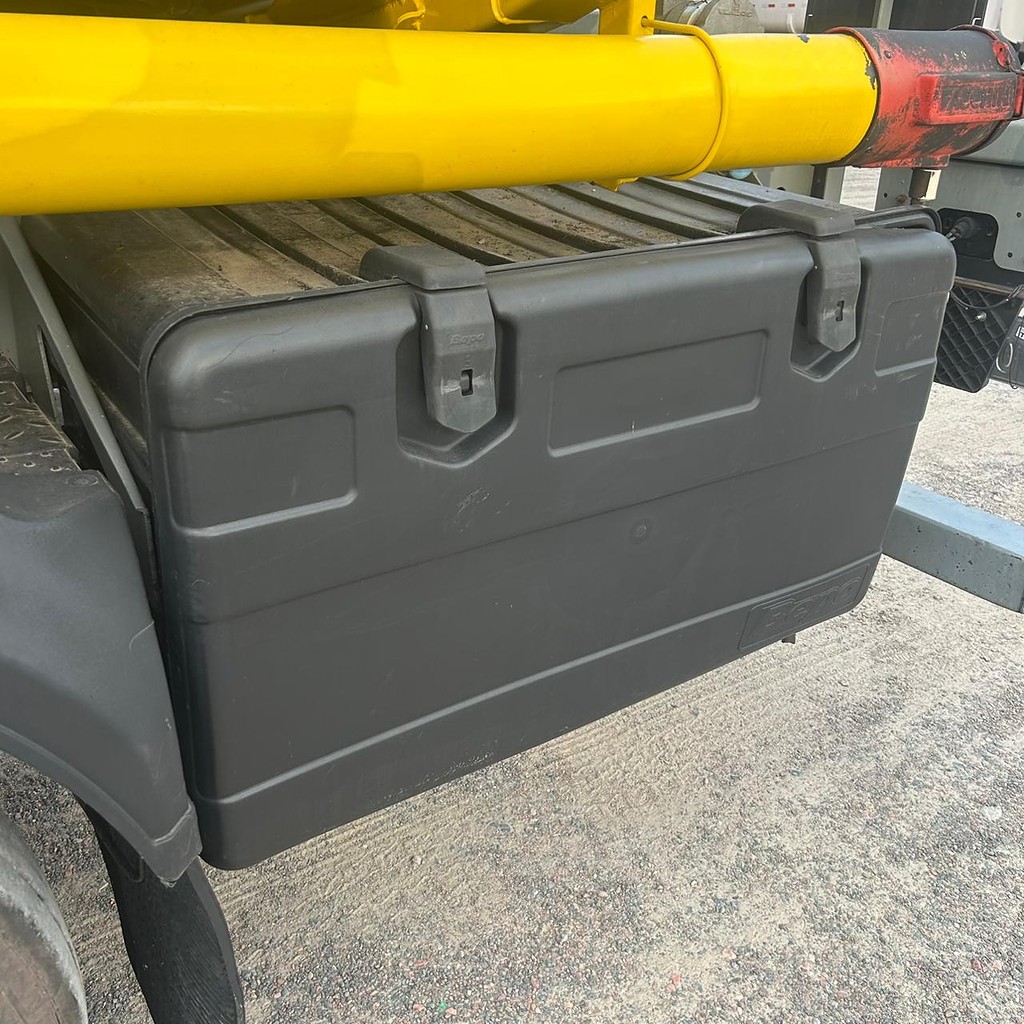 Carreta SEMI-REBOQUE TANQUE ACO Facchini ANO 2015 3 Eixos de Patio 201 Caminhoes e Carretas no Paraná